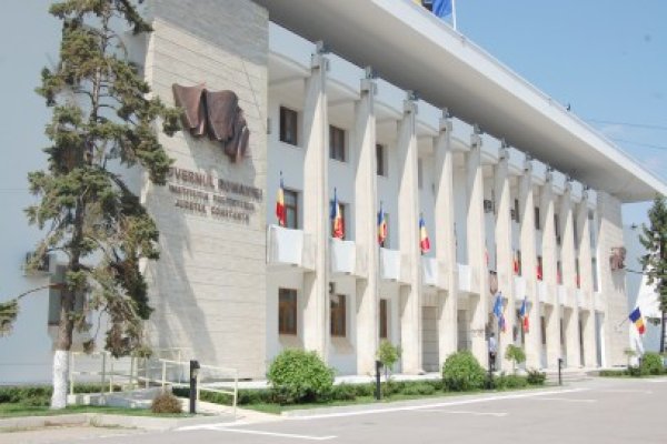 Când poţi merge în audienţă la prefect? Iată programul